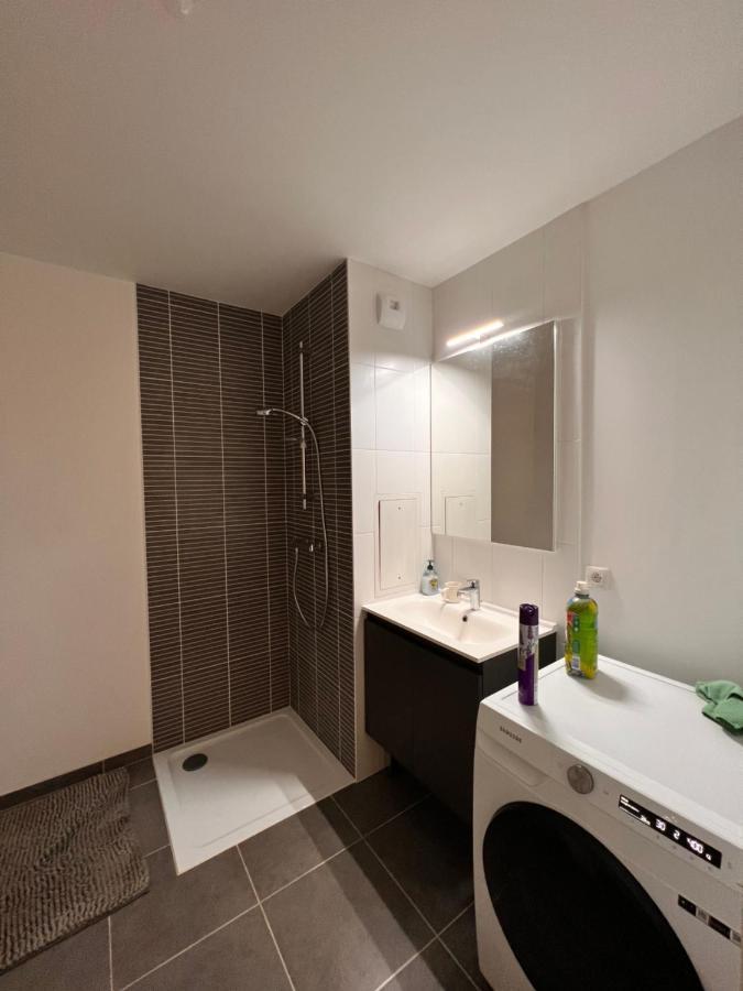 Chambre Privee Dans Un Appartement A 37 Min De Champs Elysees Sartrouville Exterior photo