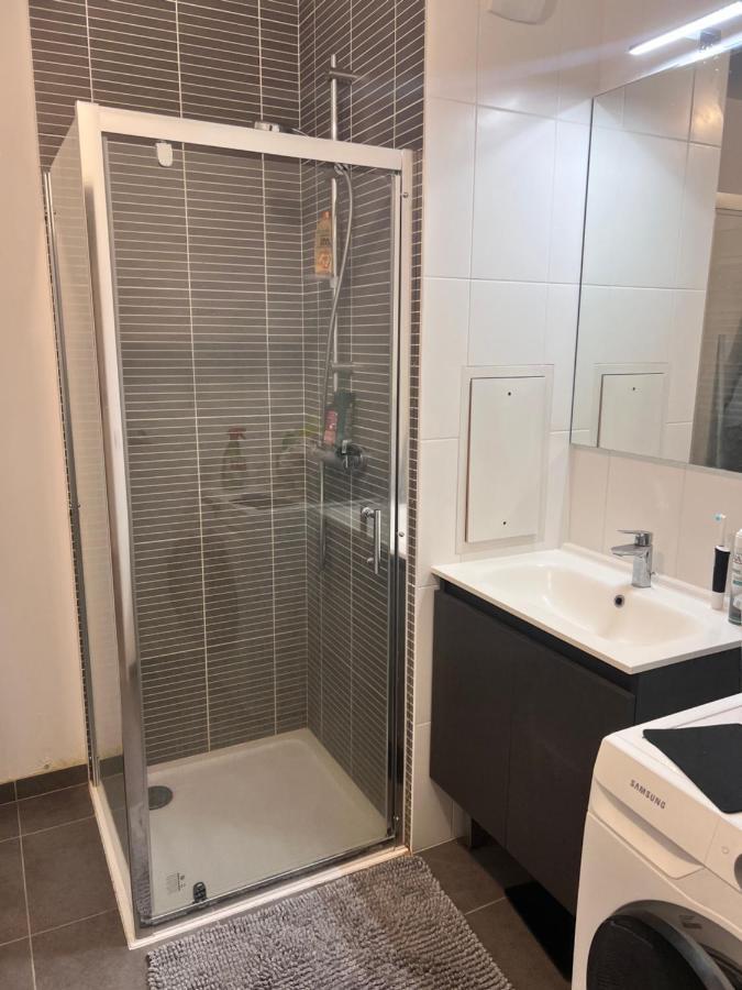 Chambre Privee Dans Un Appartement A 37 Min De Champs Elysees Sartrouville Exterior photo